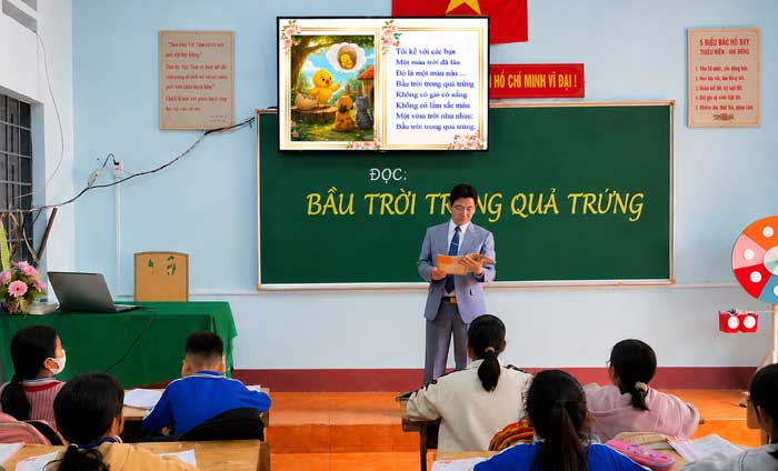 Đây là bài đọc mẫu bầu trời trong quả trứng bằng sách lật AI